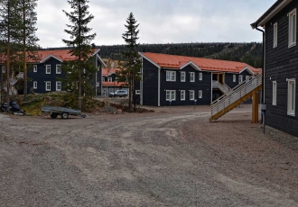 budowa-drewnianych-domow-w-osrodku-narciarskim-szwecja-5
